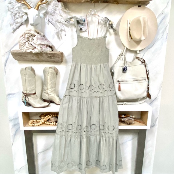 Stunning Sage green prairie eyelit boho dress country shabby chic farmhouse vibe - Picture 9 of 12